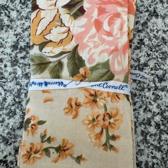 April Cornell Floral Napkins - Picture 2 of 3
